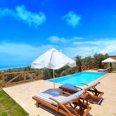Villa Yali *